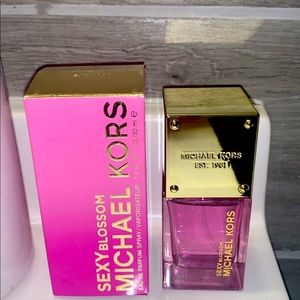 Michael kors sexy blossom